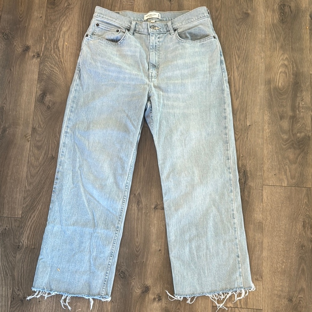 Abercrombie & Fitch Curve Love 90s Relaxed High Rise  Jeans with Raw Hem
